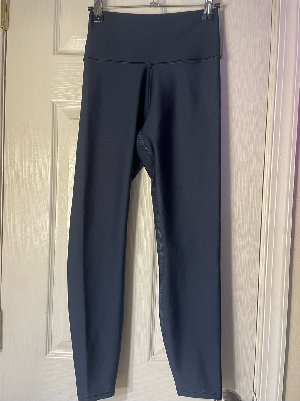 ALO Yoga Women’s Navy High-Rise Airlift Leggings